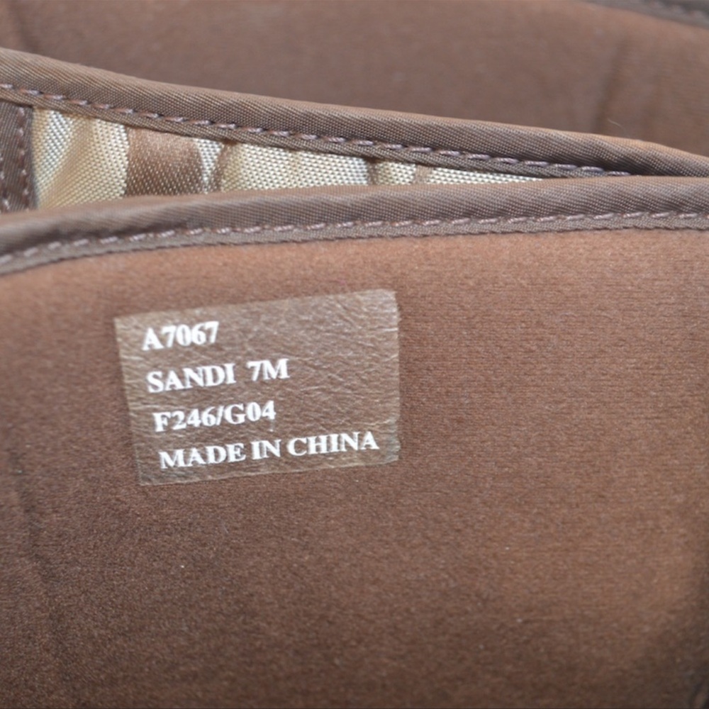 Women’s Snow boots Insulated interior Vibram sole suede detailing Monogram - Picture 4 of 5